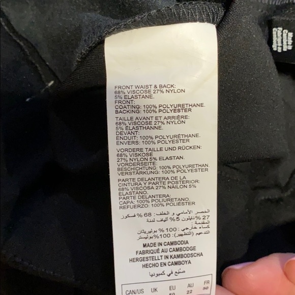 Love & Legend Faux Leather tights - Picture 4 of 5